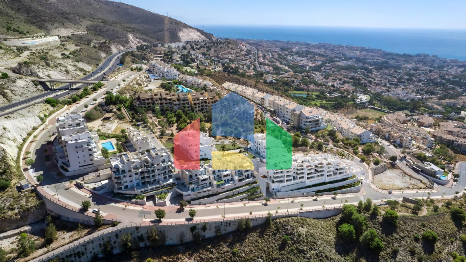 РОСКОШНАЯ УРБАНИЗАЦИЯ С ВИДОМ НА МОРЕ В БЕНАЛЬМАДЕНЕ