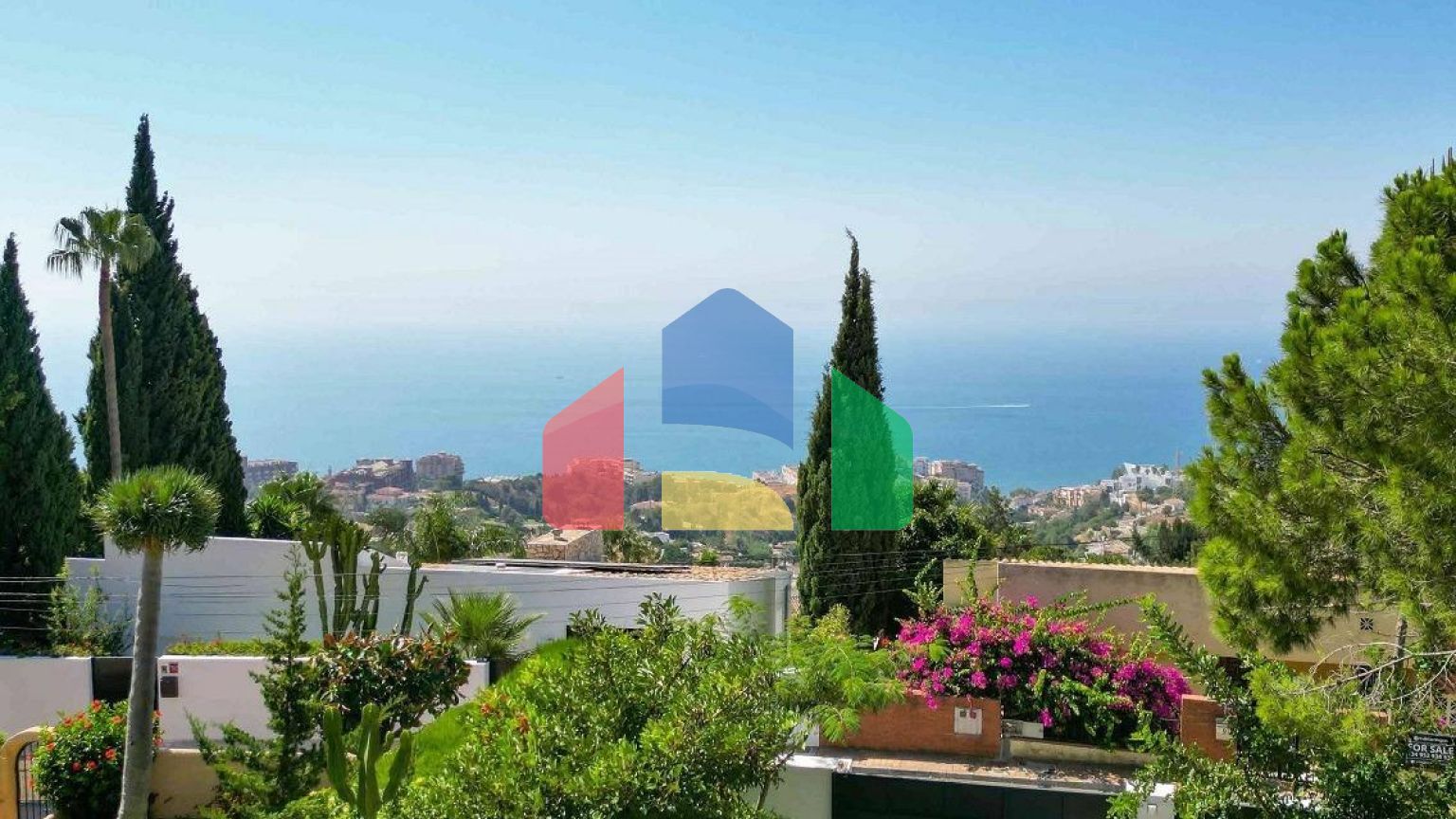 НОВЫЕ ВИЛЛЫ В БЕНАЛЬМАДЕНЕ