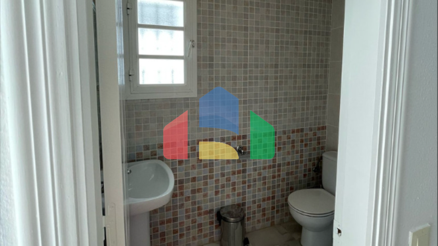 Привлекательный таунхаус с террасой рядом с пляжем и гольф-полем в Торрекебрада, Бенальмадена