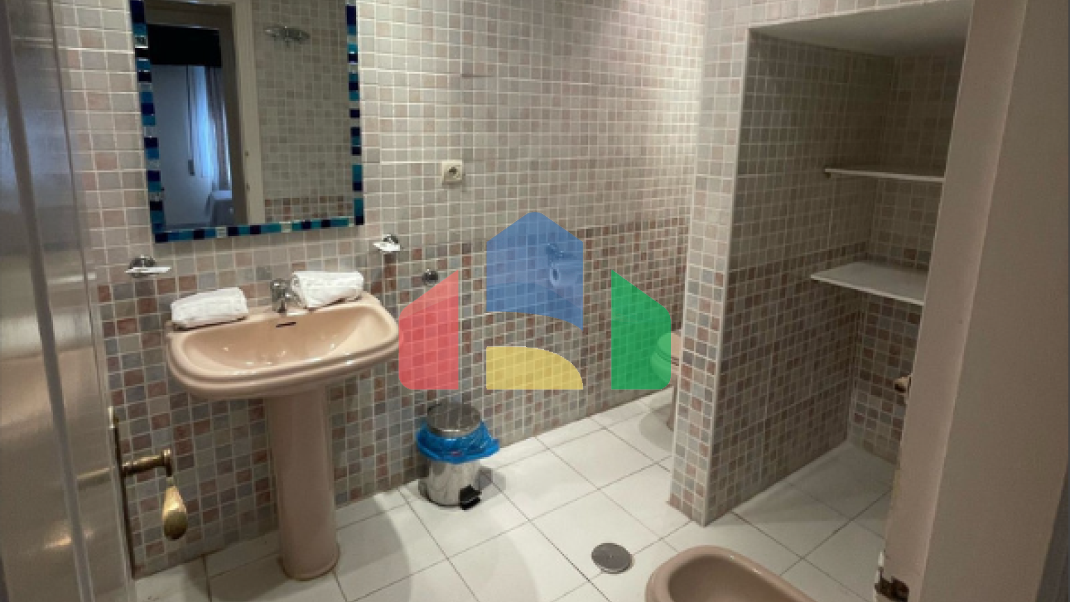 Привлекательный таунхаус с террасой рядом с пляжем и гольф-полем в Торрекебрада, Бенальмадена