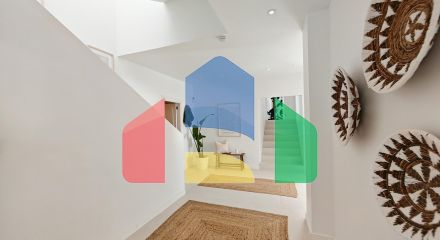 Роскошная вилла на продажу в Бенальмадене с панорамным видом на море