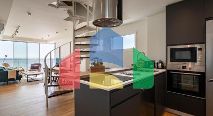 Дуплекс с панорамным видом на море в Бенальмадене