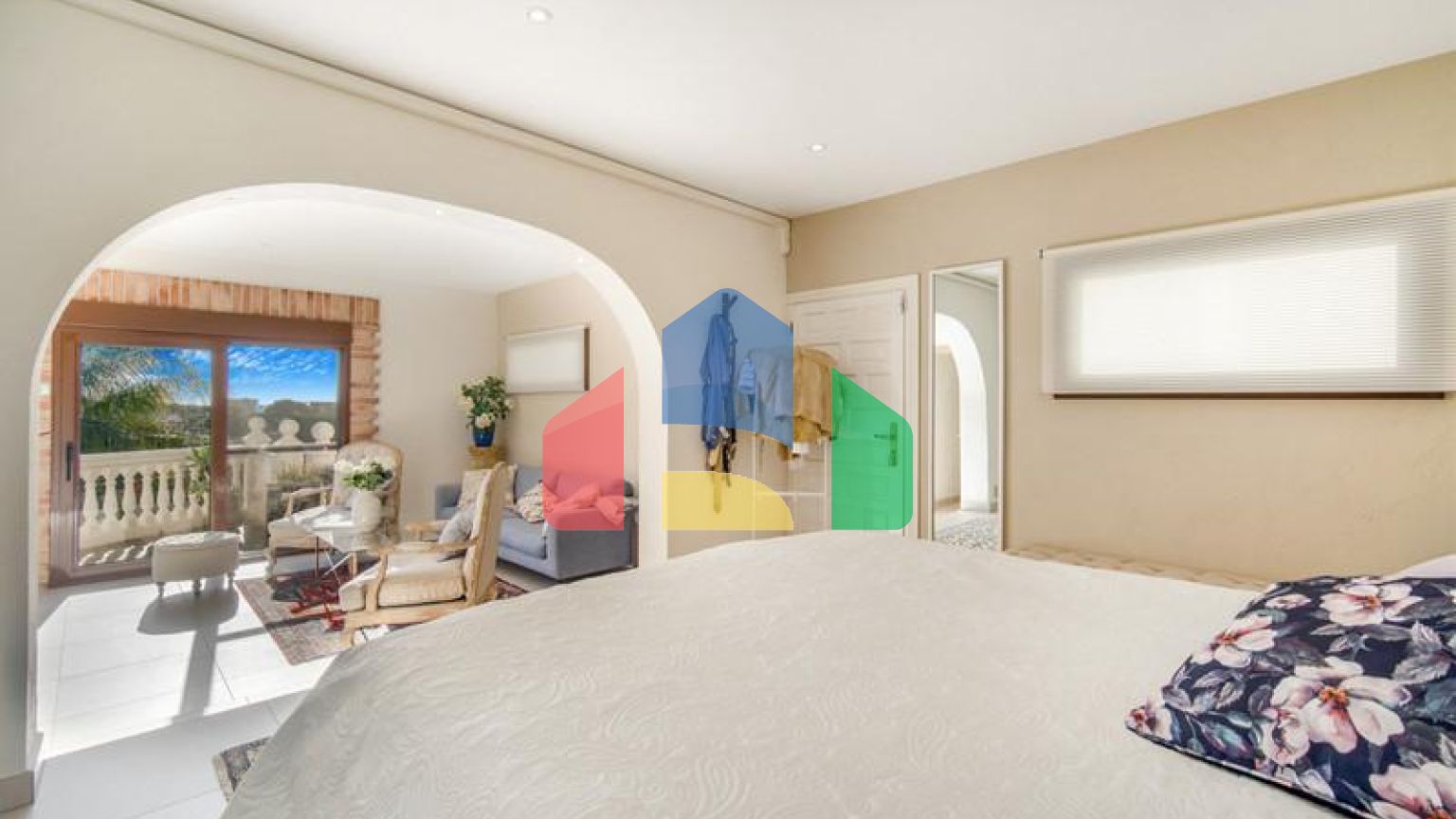 Стратегически расположенная вилла с 3 спальнями в Торремюэль, Бенальмадена.