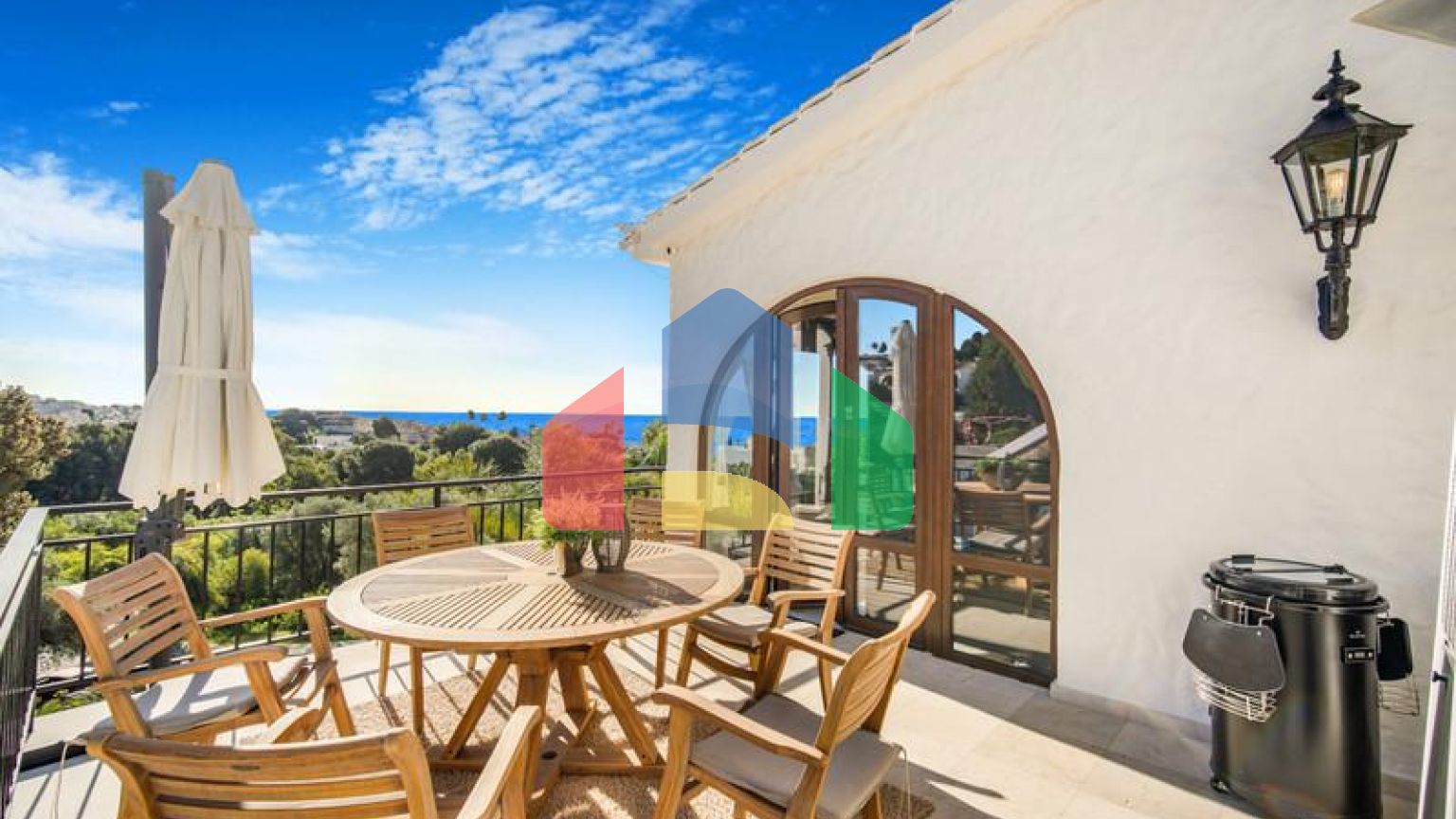 Стратегически расположенная вилла с 3 спальнями в Торремюэль, Бенальмадена.