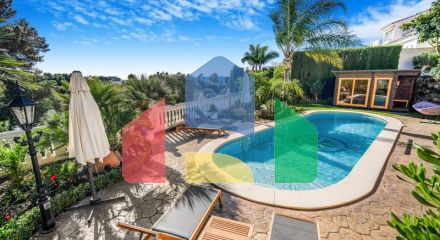 Стратегически расположенная вилла с 3 спальнями в Торремюэль, Бенальмадена. Стратегически расположенная вилла с 3 спальнями в Торремюэль, Бенальмадена.