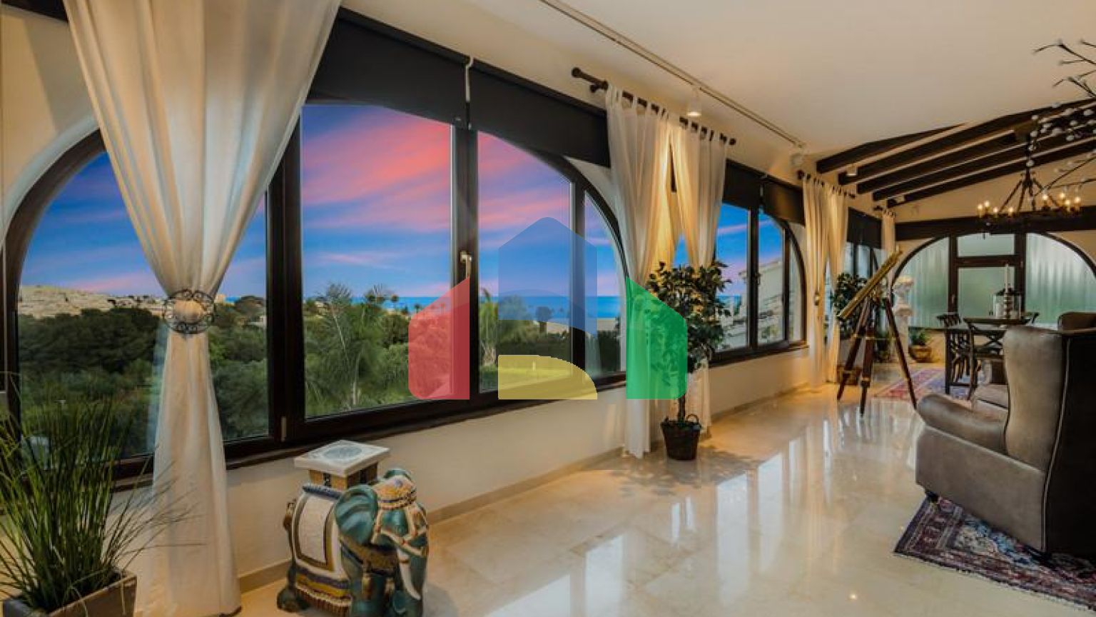 Стратегически расположенная вилла с 3 спальнями в Торремюэль, Бенальмадена.