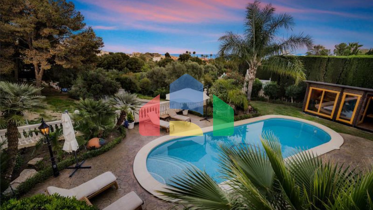 Стратегически расположенная вилла с 3 спальнями в Торремюэль, Бенальмадена.