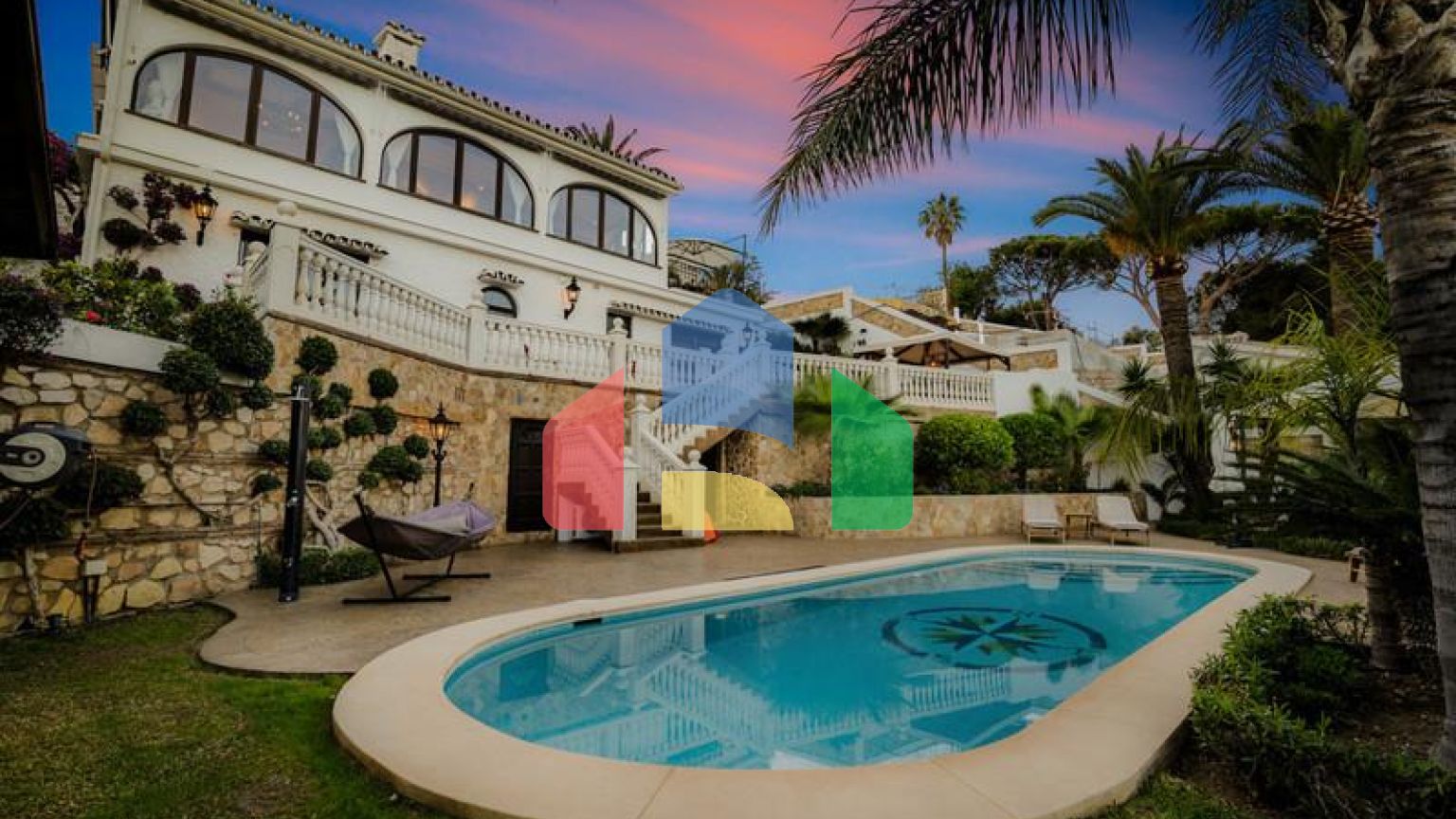 Стратегически расположенная вилла с 3 спальнями в Торремюэль, Бенальмадена.