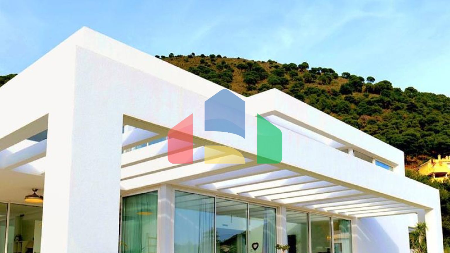 Современная Вилла с Панорамным Видом на Море в Михасе