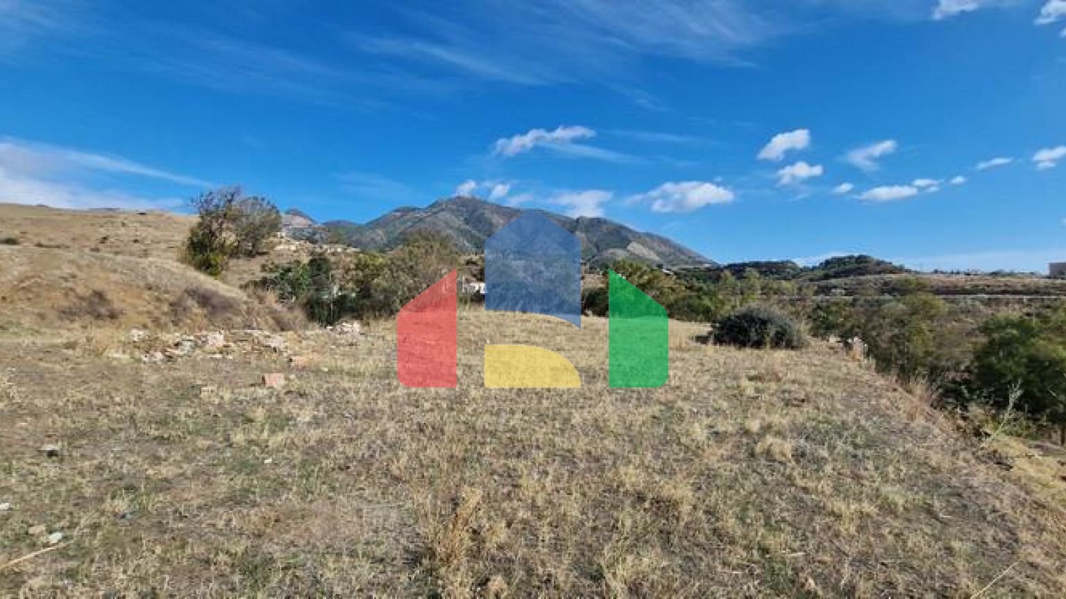 Постройте виллу своей мечты с потрясающими панорамными видами в Михасе