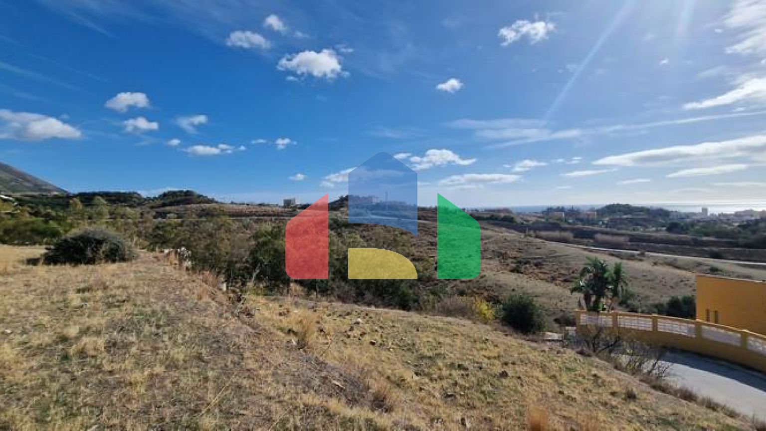 Постройте виллу своей мечты с потрясающими панорамными видами в Михасе