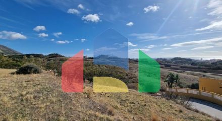 Панорамный участок с утвержденным проектом виллы в Михасе
