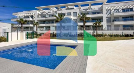 Удивительная, недавно построенная недвижимость в популярном районе с видом на море. Готов к заселению.