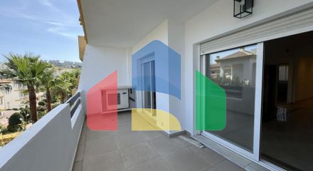 Квартира на среднем этаже на продажу в Михасе.