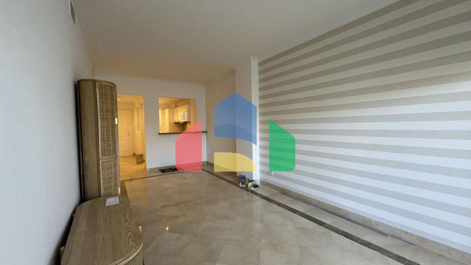 Квартира на среднем этаже на продажу в Михасе.