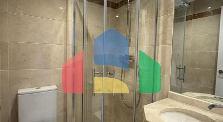 Квартира на среднем этаже на продажу в Михасе.