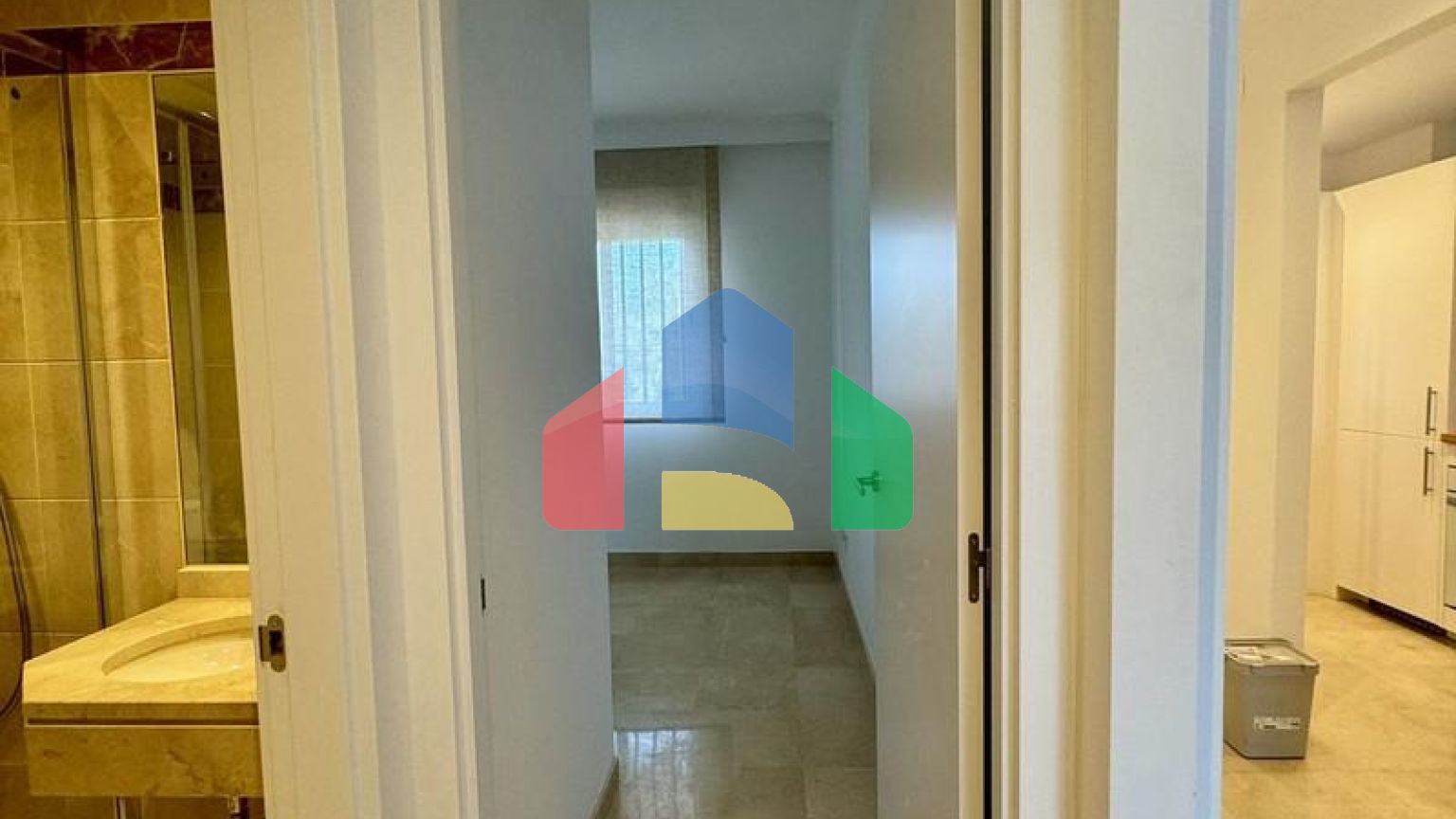 Квартира на среднем этаже на продажу в Михасе.