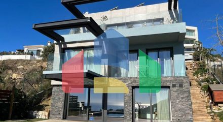 Detached villa for sale in Mijas.