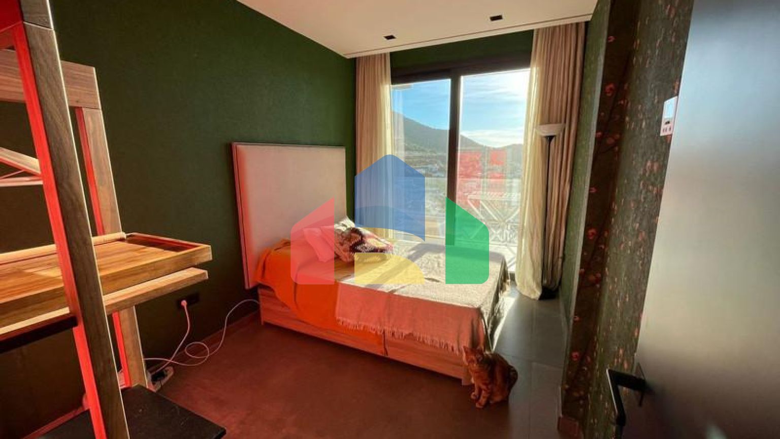 Отдельная вилла на продажу в Михасе.