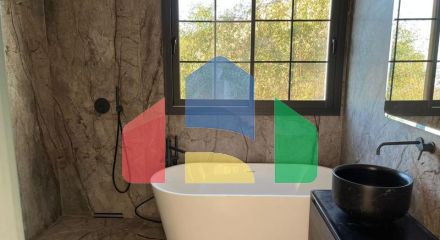 Отдельная вилла на продажу в Михасе.