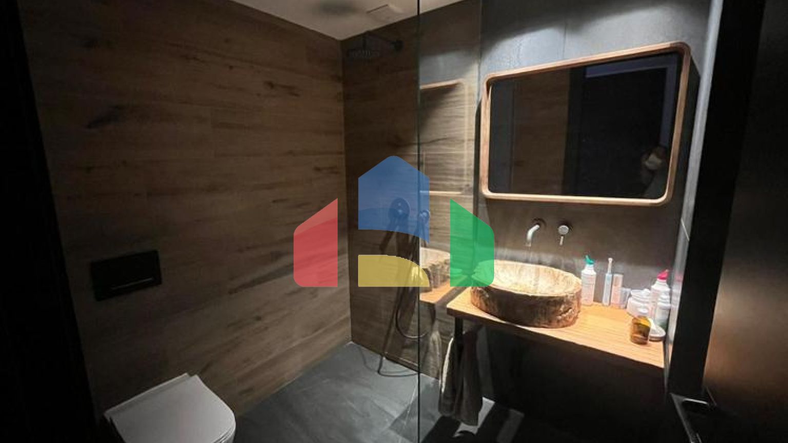 Отдельная вилла на продажу в Михасе.