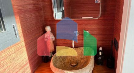 Отдельная вилла на продажу в Михасе.