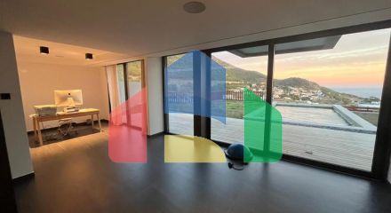 Отдельная вилла на продажу в Михасе.