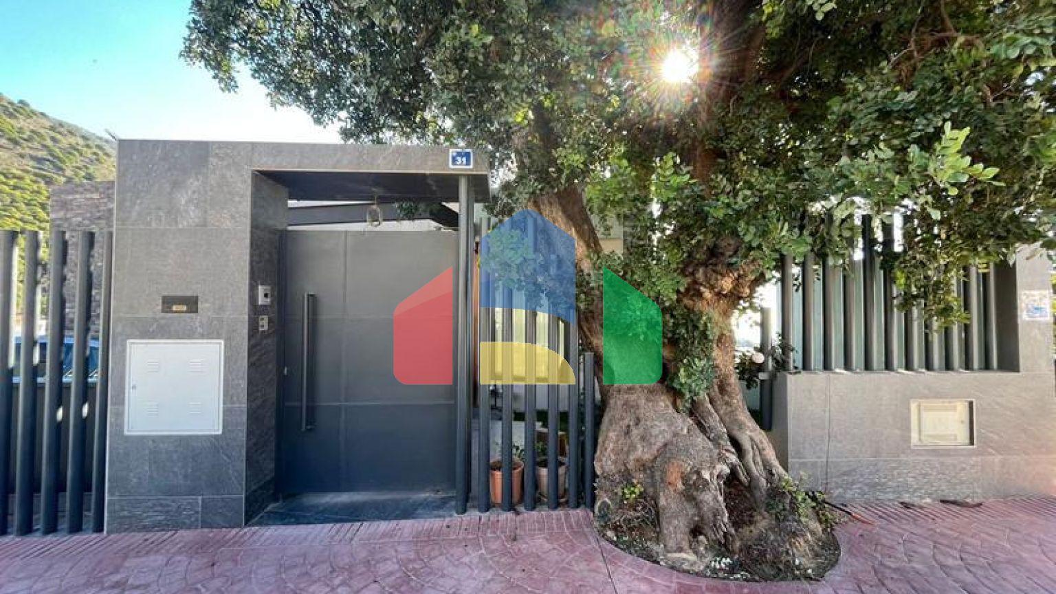 Отдельная вилла на продажу в Михасе.