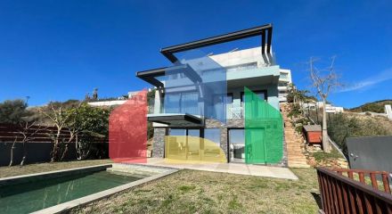 Отдельная вилла на продажу в Михасе.