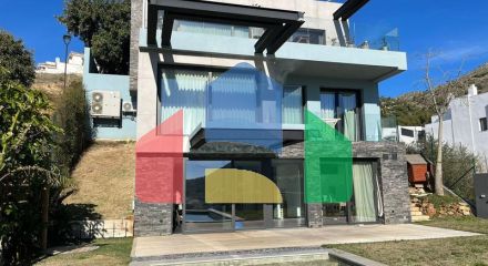 Отдельная вилла на продажу в Михасе.