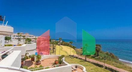 FRONT LINE BEACH APARTMENT with LARGE 77 m2 TERRACE with ALL FACING THE SEA ESTEPONA