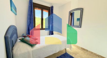 (EN) MAGNIFICENT DUPLEX PENTHOUSE WITH SEA VIEWS AND SOLARIUM IN ESTEPONA Located just a 5-minute walk from the beach