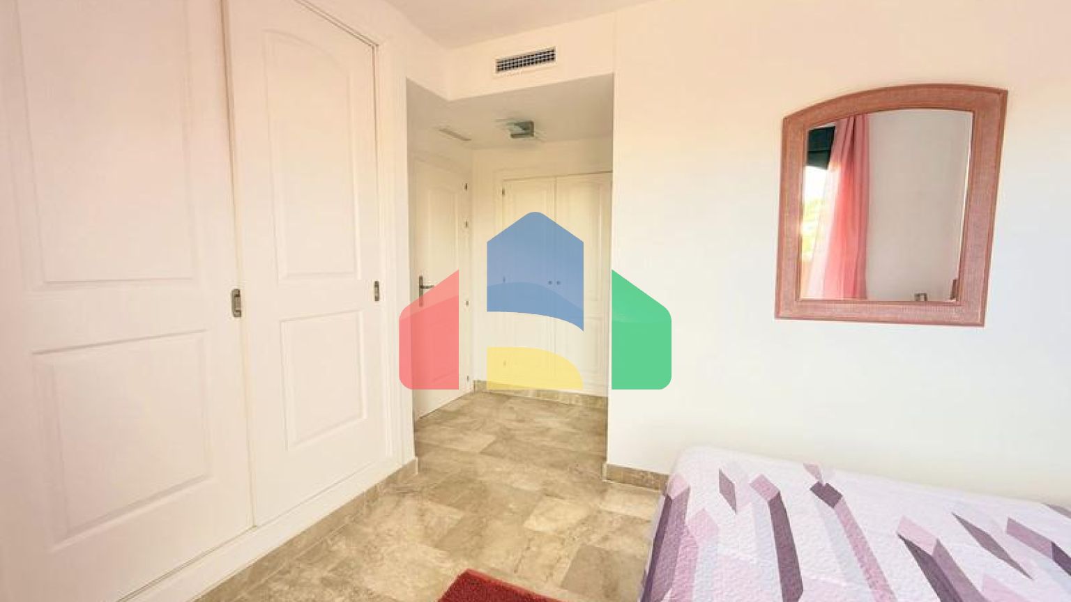 (EN) MAGNIFICENT DUPLEX PENTHOUSE WITH SEA VIEWS AND SOLARIUM IN ESTEPONA Located just a 5-minute walk from the beach