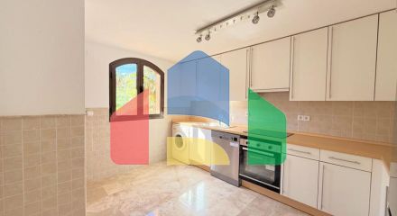 (EN) MAGNIFICENT DUPLEX PENTHOUSE WITH SEA VIEWS AND SOLARIUM IN ESTEPONA Located just a 5-minute walk from the beach