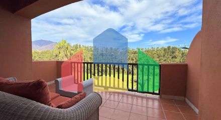 (EN) MAGNIFICENT DUPLEX PENTHOUSE WITH SEA VIEWS AND SOLARIUM IN ESTEPONA Located just a 5-minute walk from the beach