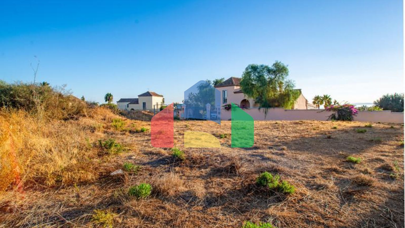 Престижный Земельный Участок в Эстепоне — Постройте Дом Своей Мечты