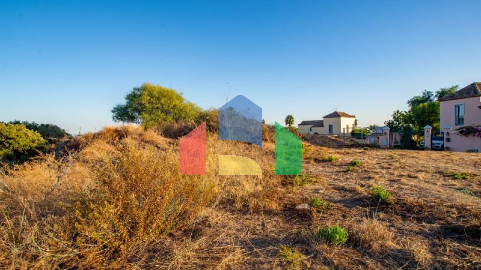 Престижный Земельный Участок в Эстепоне — Постройте Дом Своей Мечты