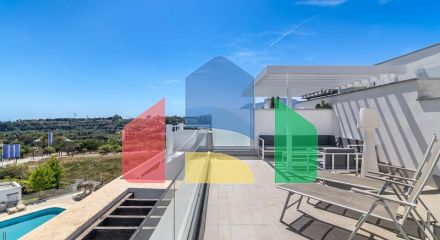 Элегантный Пентхаус с Терассой на Крыше в Эстепоне