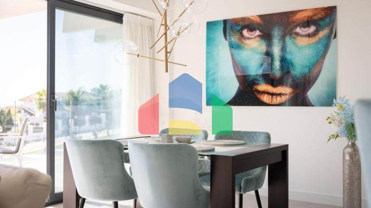 Элегантная Трехкомнатная Квартира с Видом на Море в Эстепоне