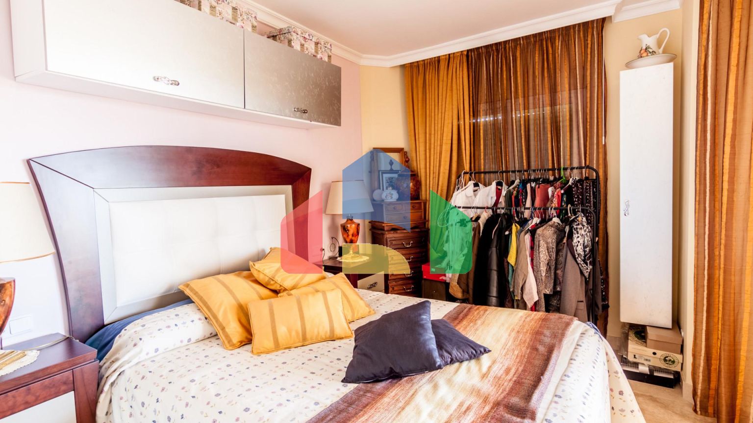 Очаровательная Квартира с Видом на Море и Горы в Бел-Эйр, Эстепона