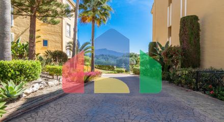 Очаровательная Квартира с Видом на Море и Горы в Бел-Эйр, Эстепона