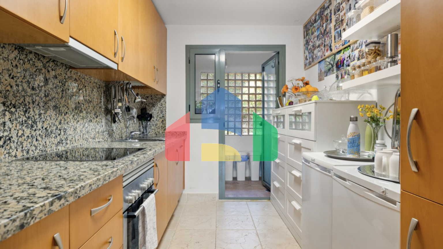 Роскошная 2-Kомнатная Kвартира в Бенаталае