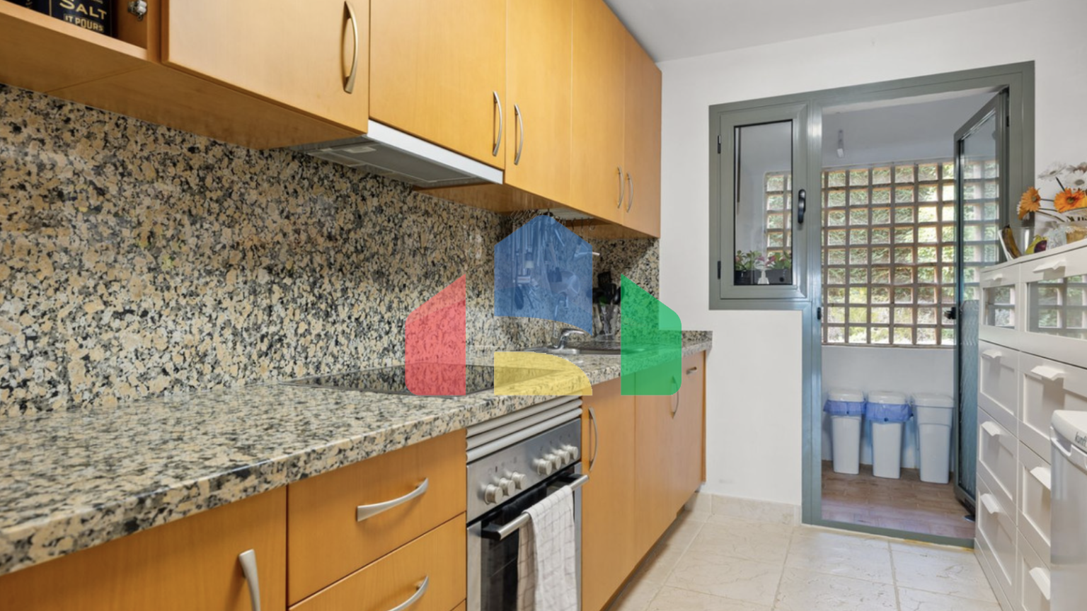 Роскошная 2-Kомнатная Kвартира в Бенаталае