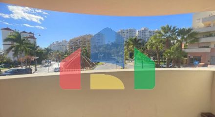 (EN) Charming three-bedroom, two-bathroom apartment in Estepona