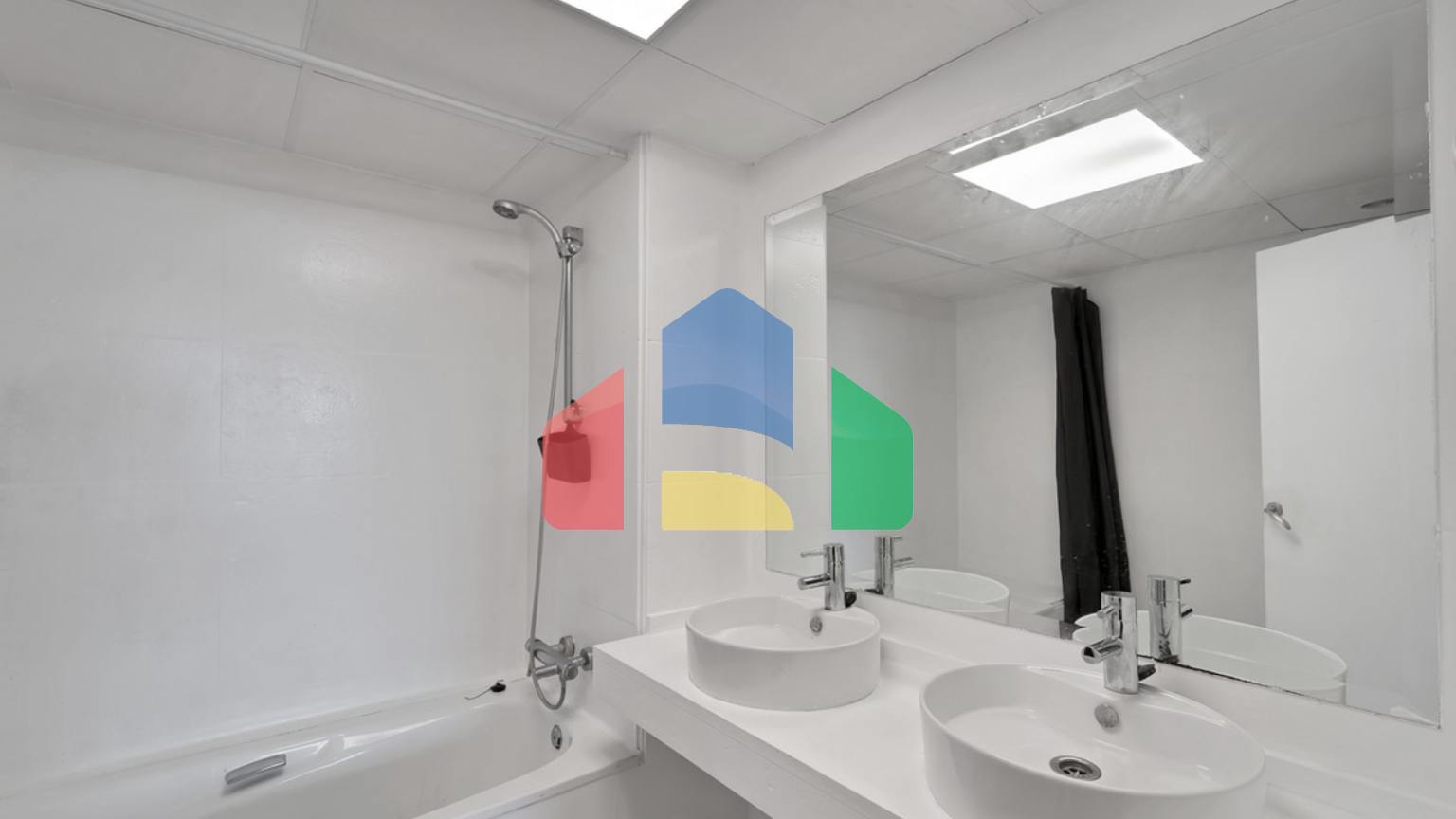 Просторная квартира с 3 спальнями и 2 ванными комнатами