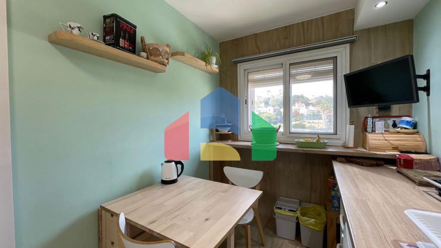 Квартира на среднем этаже на продажу в Эстепоне, 3 спальни, 2 ванные комнаты