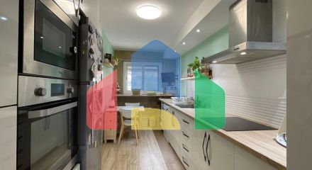 Квартира на среднем этаже на продажу в Эстепоне, 3 спальни, 2 ванные комнаты