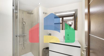 Роскошный дуплекс с частным бассейном у пляжа с видом на Средиземное море