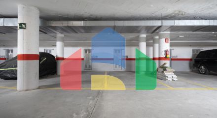 Роскошный дуплекс с частным бассейном у пляжа с видом на Средиземное море