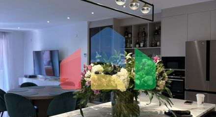 Полностью отремонтированная 4-комнатная квартира в Новой Золотой Миле, закрытом комплексе с круглосуточной охраной.